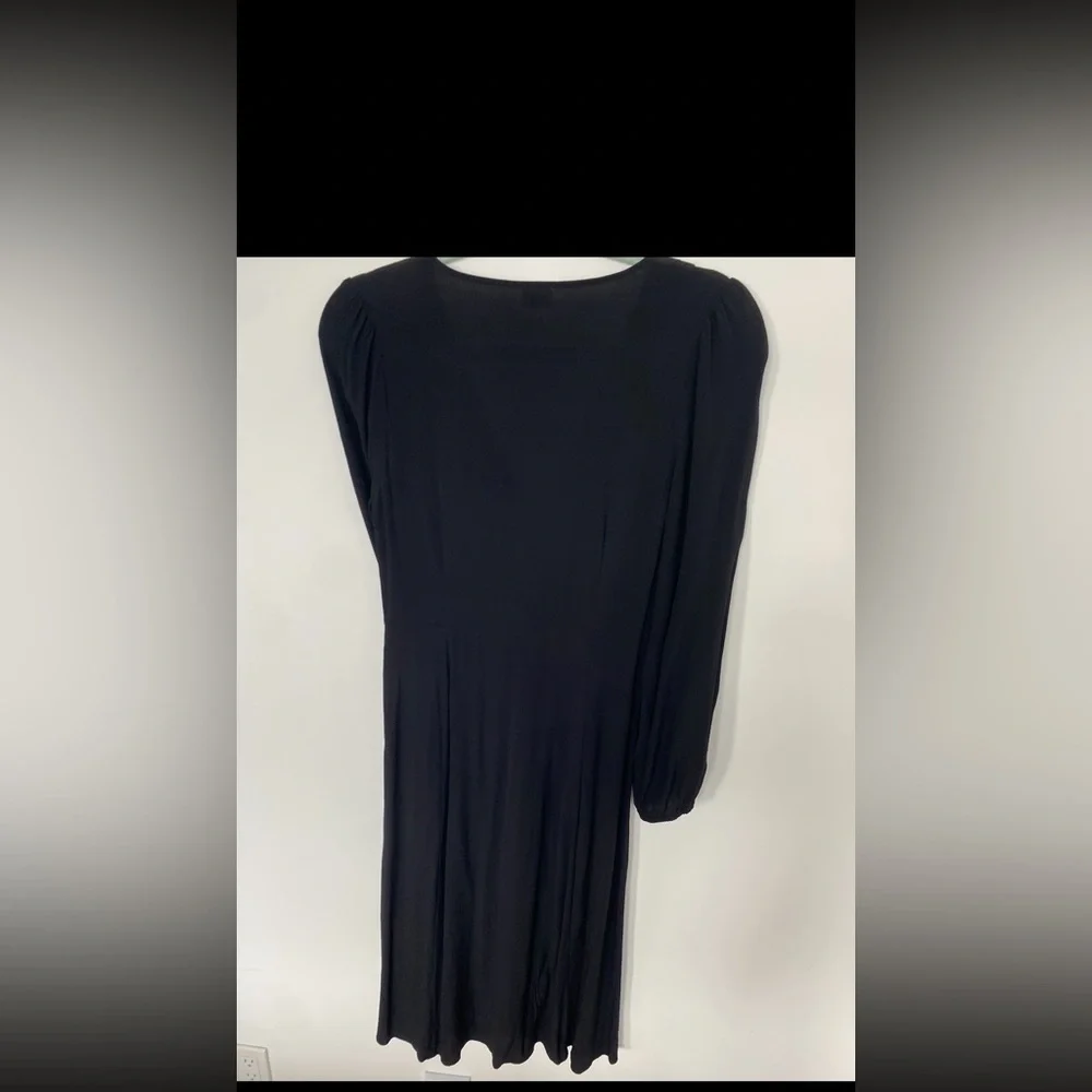 Black Button-Front V-Neck Long Sleeve Dress - Picture 6 of 10